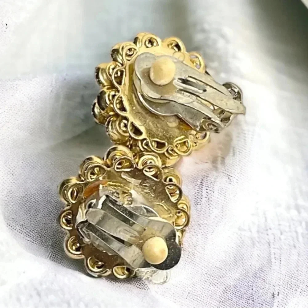 Vintage Rhinestone Gold Tone Stacked Cluster Clip On Earrings - Picture 2 of 2